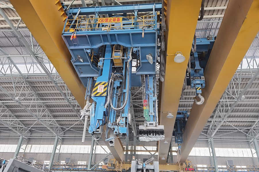 electrolytic aluminum multifunctional overhead crane 5 electrolytic aluminum multifunctional overhead crane 5